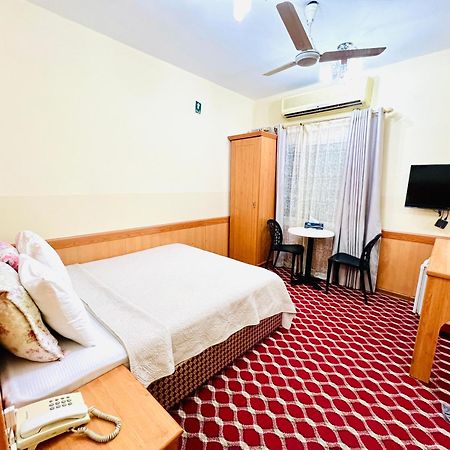 Al Ahrar Hotel ดูไบ ภายนอก รูปภาพ