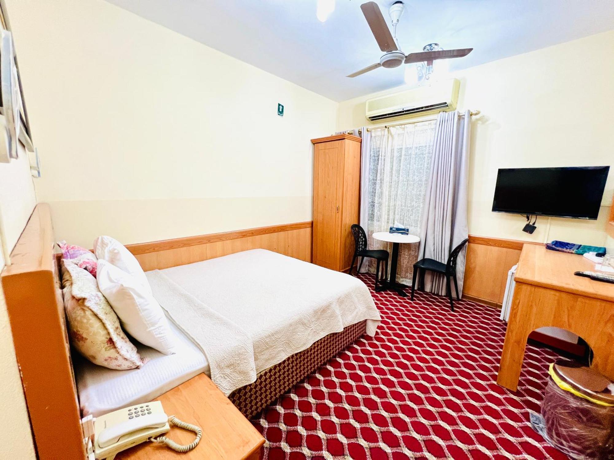 Al Ahrar Hotel ดูไบ ภายนอก รูปภาพ