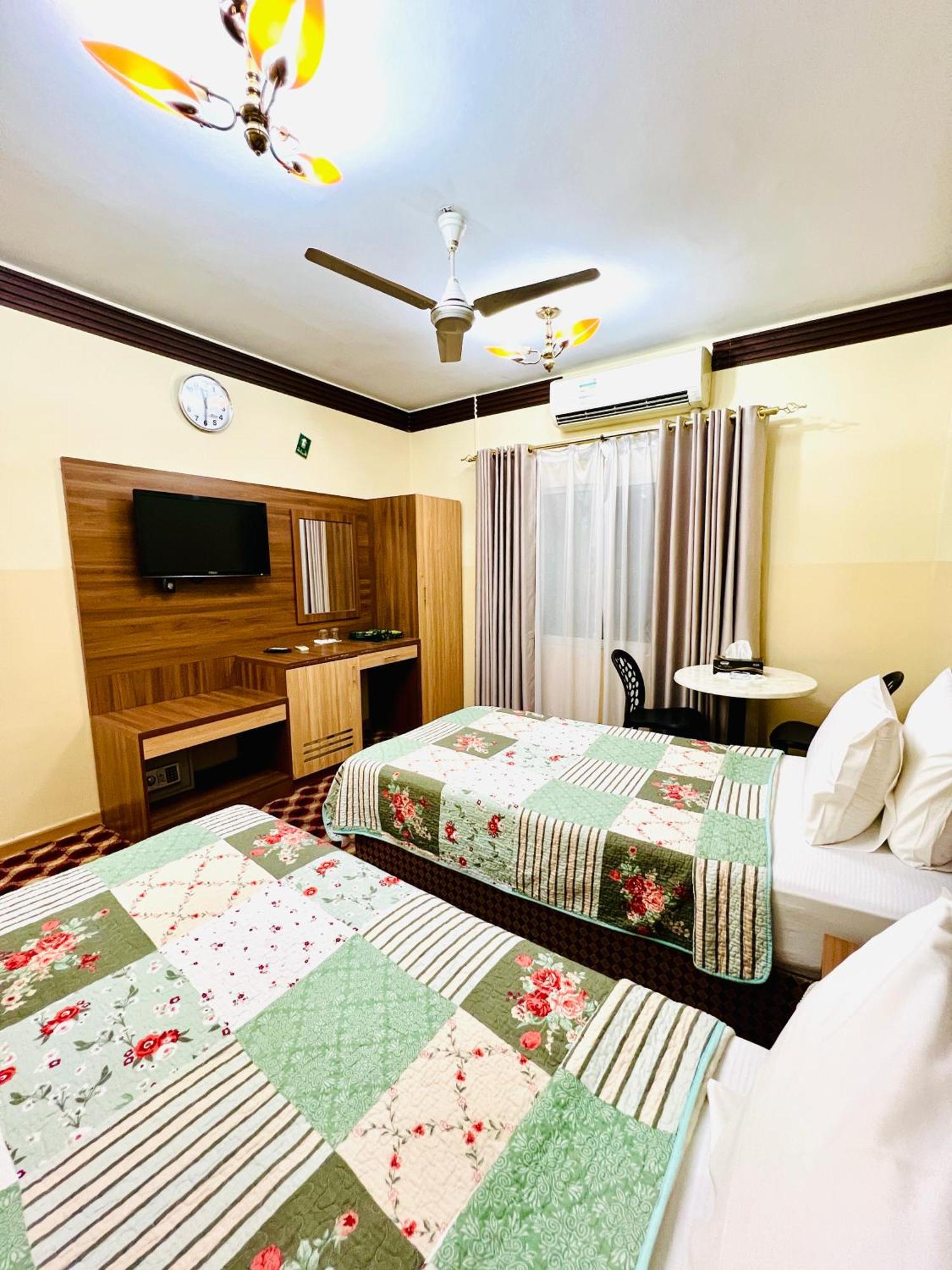 Al Ahrar Hotel ดูไบ ภายนอก รูปภาพ
