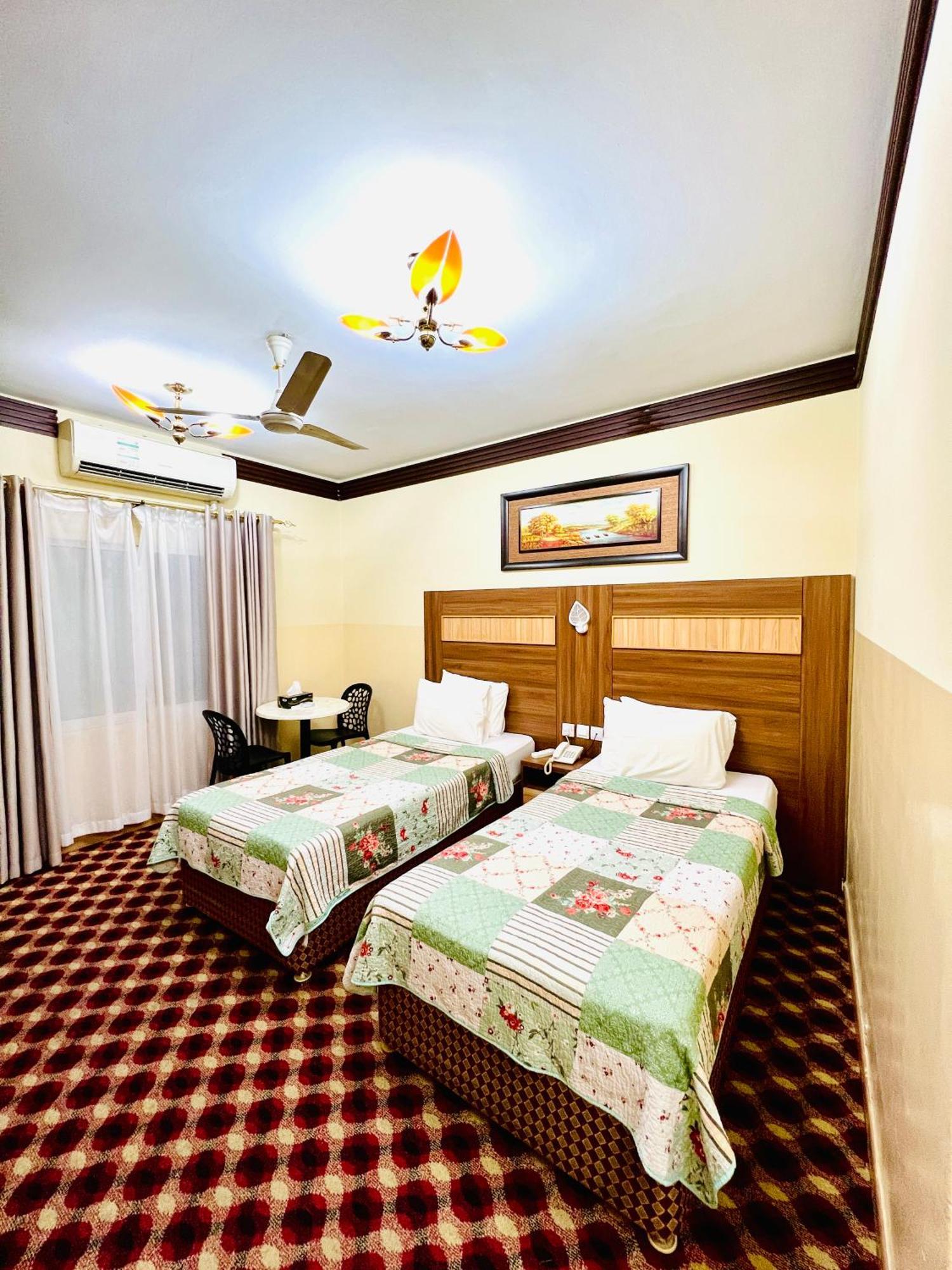 Al Ahrar Hotel ดูไบ ภายนอก รูปภาพ
