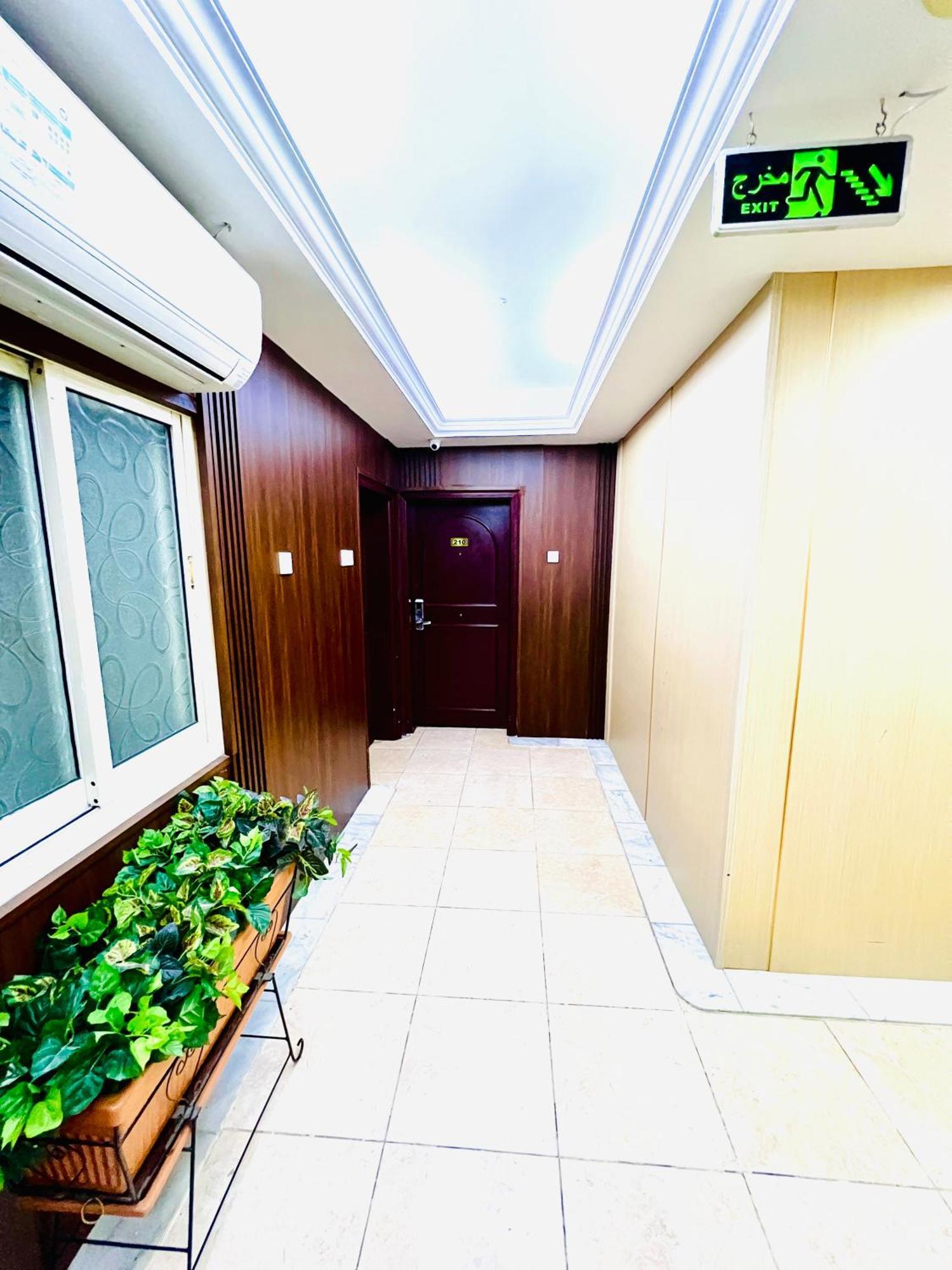 Al Ahrar Hotel ดูไบ ภายนอก รูปภาพ